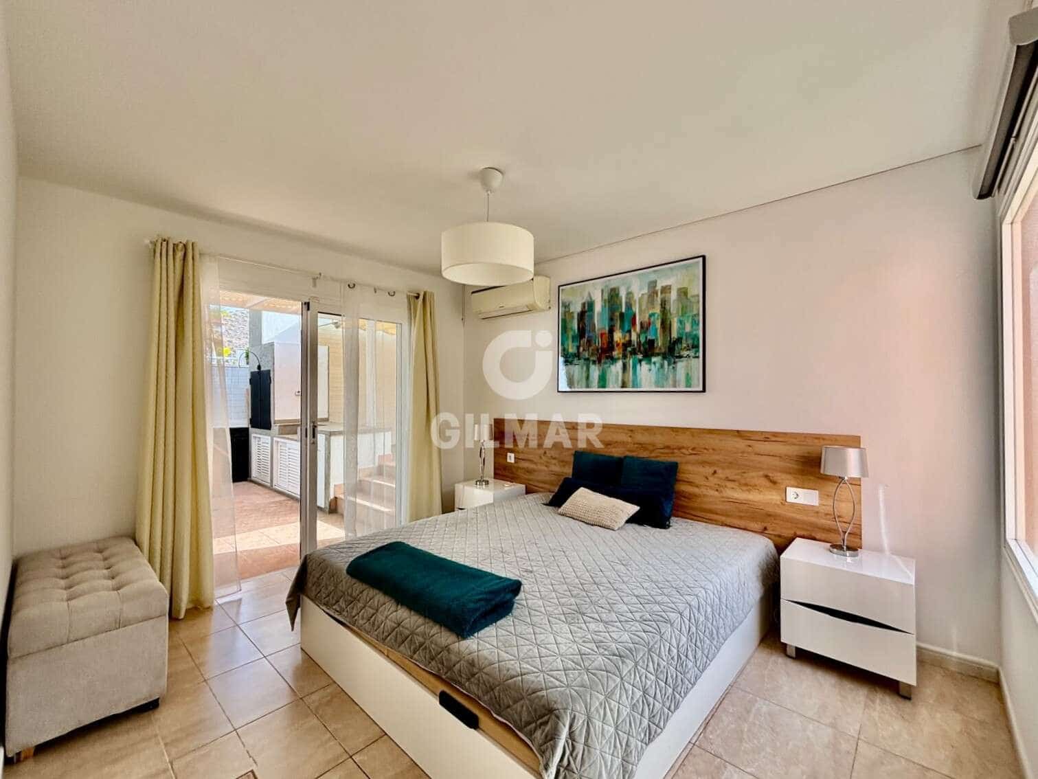 3 bedroom Semi-detached Villa for sale in Costa Adeje with garage - € 799,000 (Ref: 10012639)