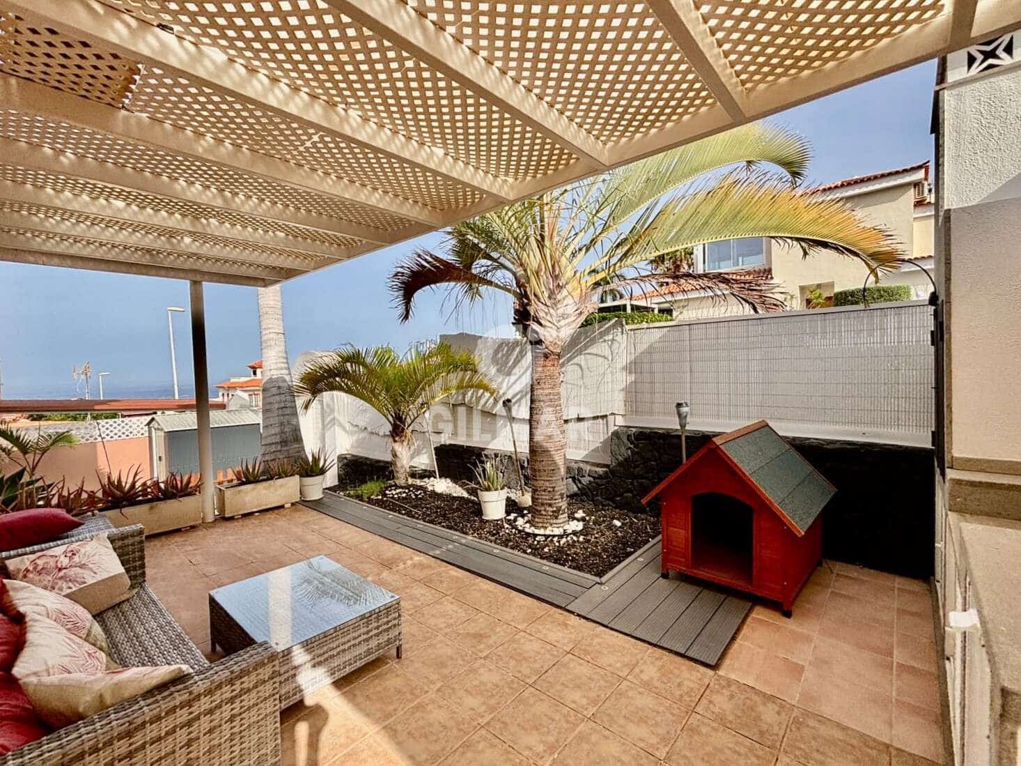 3 bedroom Semi-detached Villa for sale in Costa Adeje with garage - € 799,000 (Ref: 10012639)
