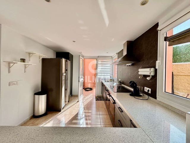 3 sypialnia Dom blizniak na sprzedaż w Playa de Fañabé Alto, Adeje z garażem - 799 000 € (Ref: 10012639)