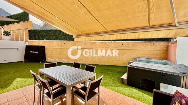 3 bedroom Semi-detached Villa for sale in Playa de Fañabé Alto, Adeje with garage - € 799,000 (Ref: 10012639)