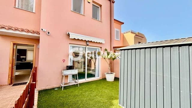 3 bedroom Semi-detached Villa for sale in Playa de Fañabé Alto, Adeje with garage - € 799,000 (Ref: 10012639)