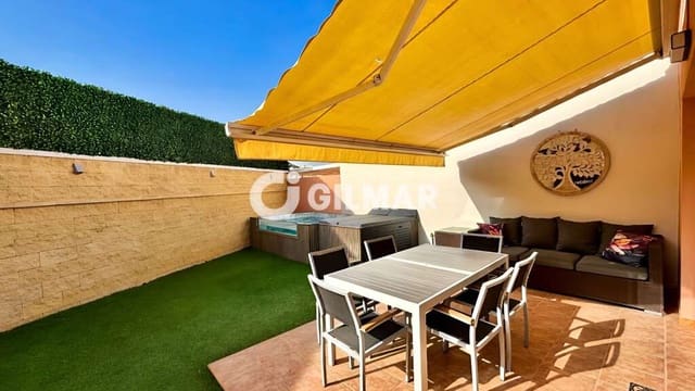 3 bedroom Semi-detached Villa for sale in Playa de Fañabé Alto, Adeje with garage - € 799,000 (Ref: 10012639)