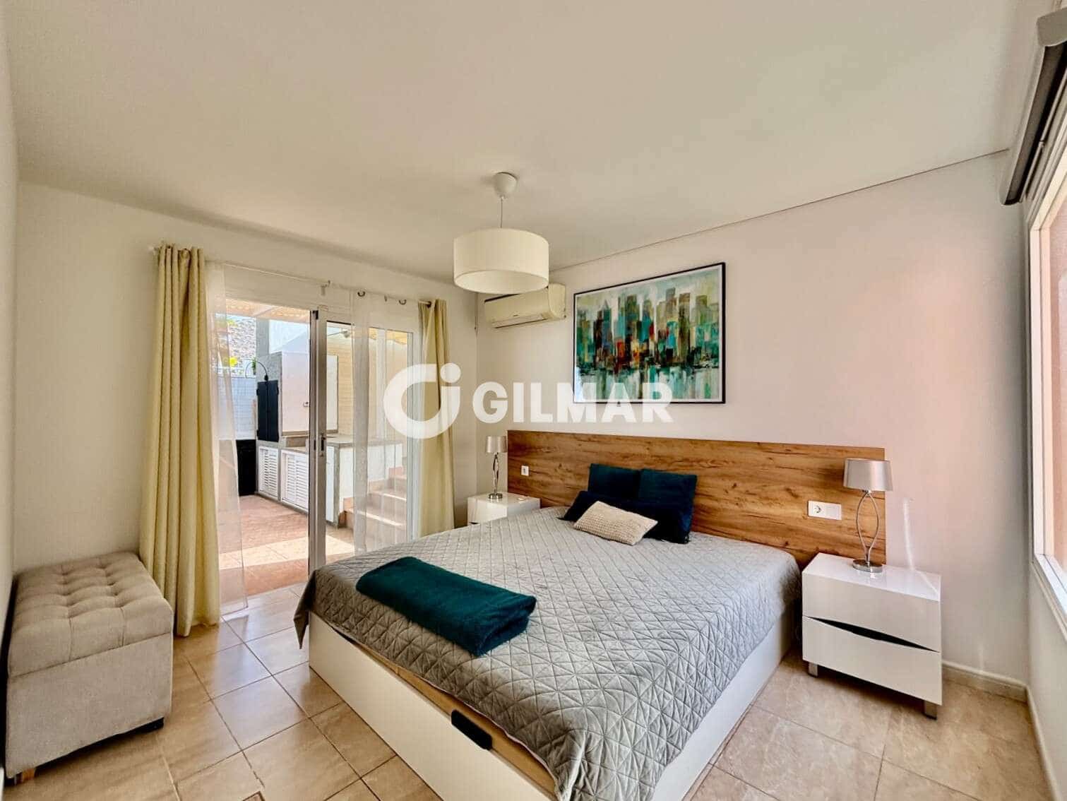 3 bedroom Semi-detached Villa for sale in Costa Adeje with garage - € 799,000 (Ref: 10012639)