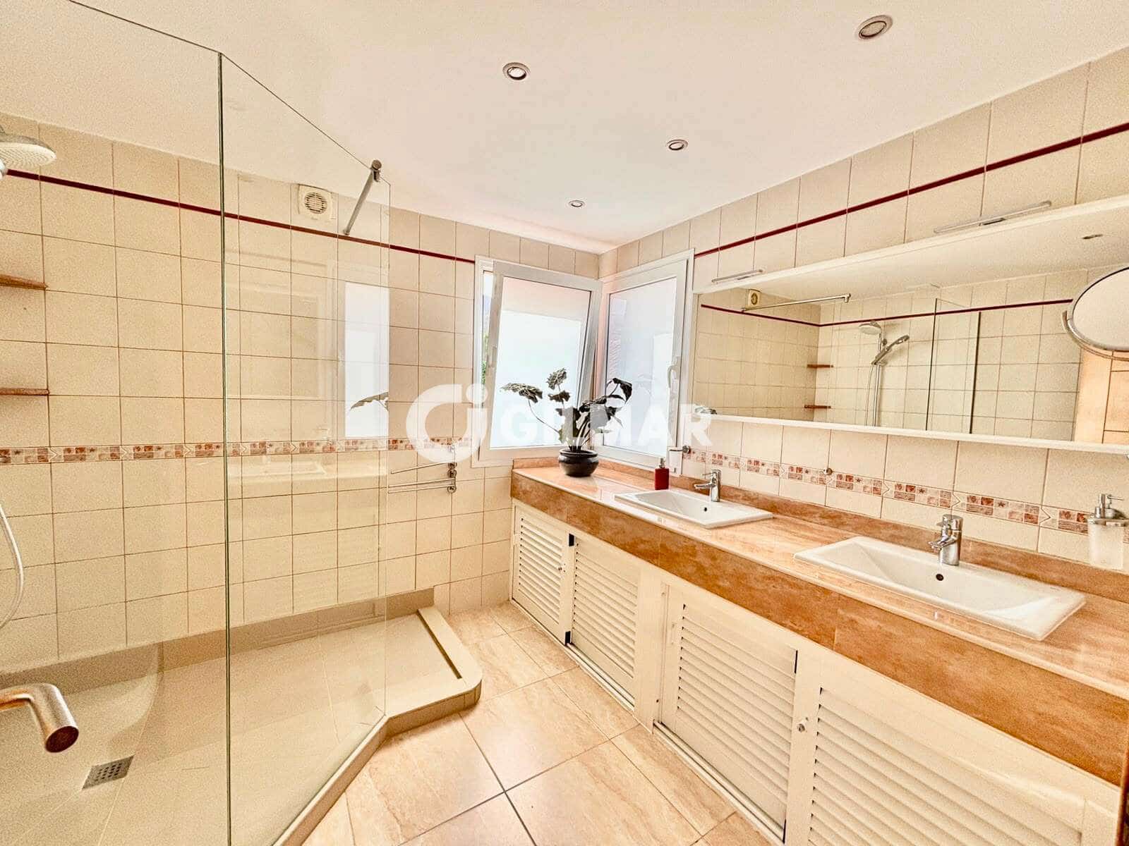 3 bedroom Semi-detached Villa for sale in Costa Adeje with garage - € 799,000 (Ref: 10012639)