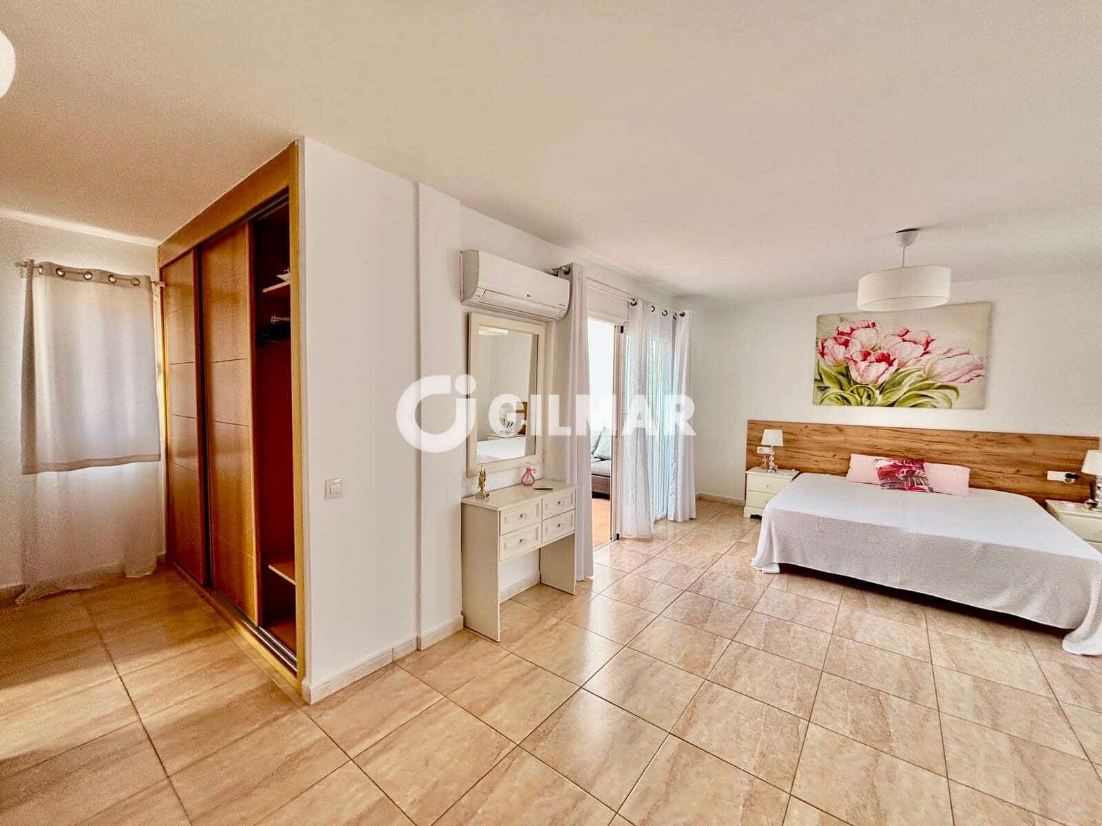 3 bedroom Semi-detached Villa for sale in Costa Adeje with garage - € 799,000 (Ref: 10012639)