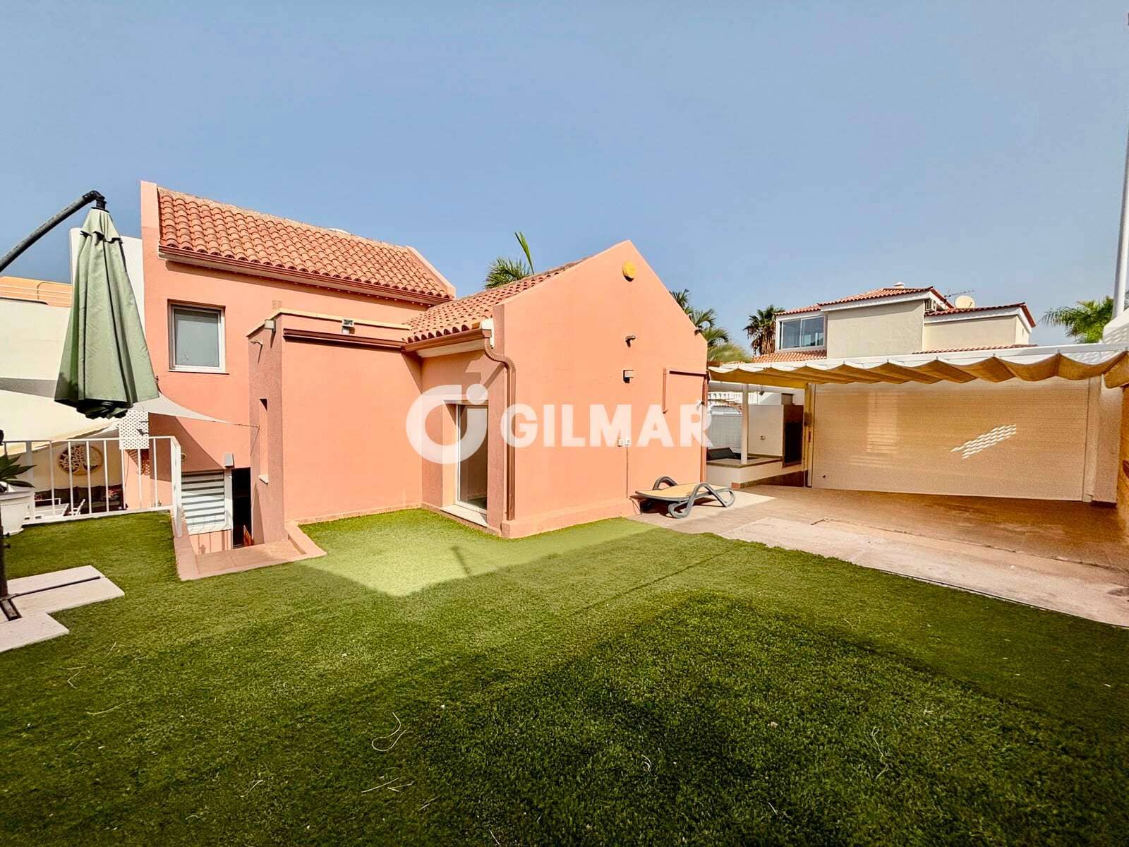 3 bedroom Semi-detached Villa for sale in Costa Adeje with garage - € 799,000 (Ref: 10012639)