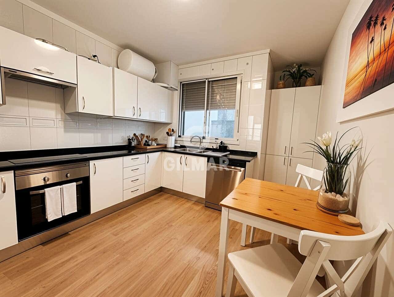 3 bedroom Flat for sale in El Medano - € 415,000 (Ref: 10012640)