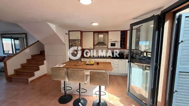 3 makuuhuone Rivitalo myytävänä paikassa Playa Paraiso, Adeje mukana uima-altaan 
autotalli - 785 000 € (Ref: 10012641)