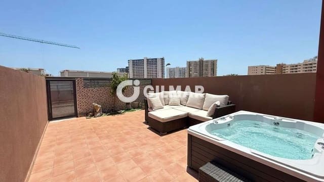 3 makuuhuone Rivitalo myytävänä paikassa Playa Paraiso, Adeje mukana uima-altaan 
autotalli - 785 000 € (Ref: 10012641)