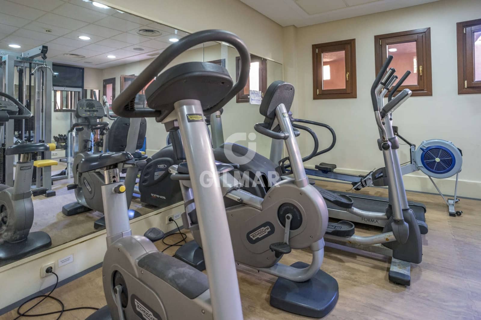 2 bedroom Flat for sale in Estepona with pool garage - € 750,000 (Ref: 10015919)
