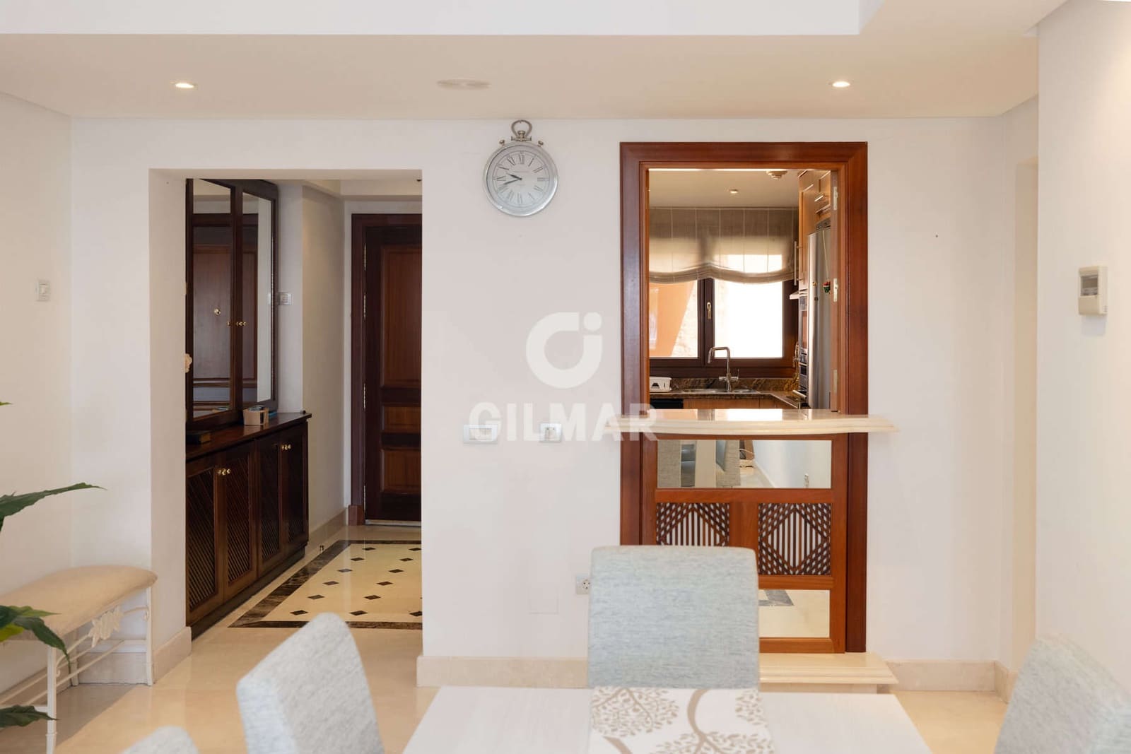 2 bedroom Flat for sale in Estepona with pool garage - € 750,000 (Ref: 10015919)