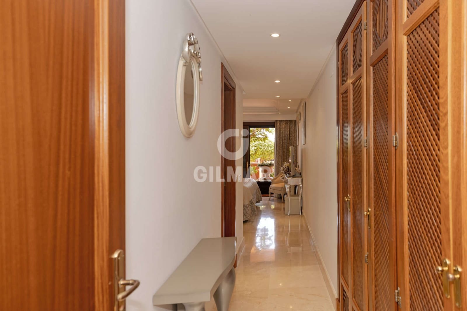2 bedroom Flat for sale in Estepona with pool garage - € 750,000 (Ref: 10015919)