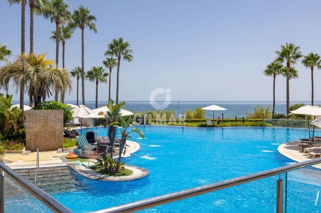 2 bedroom Flat for sale in El Padrón, Estepona with pool garage - € 750,000 (Ref: 10015919)