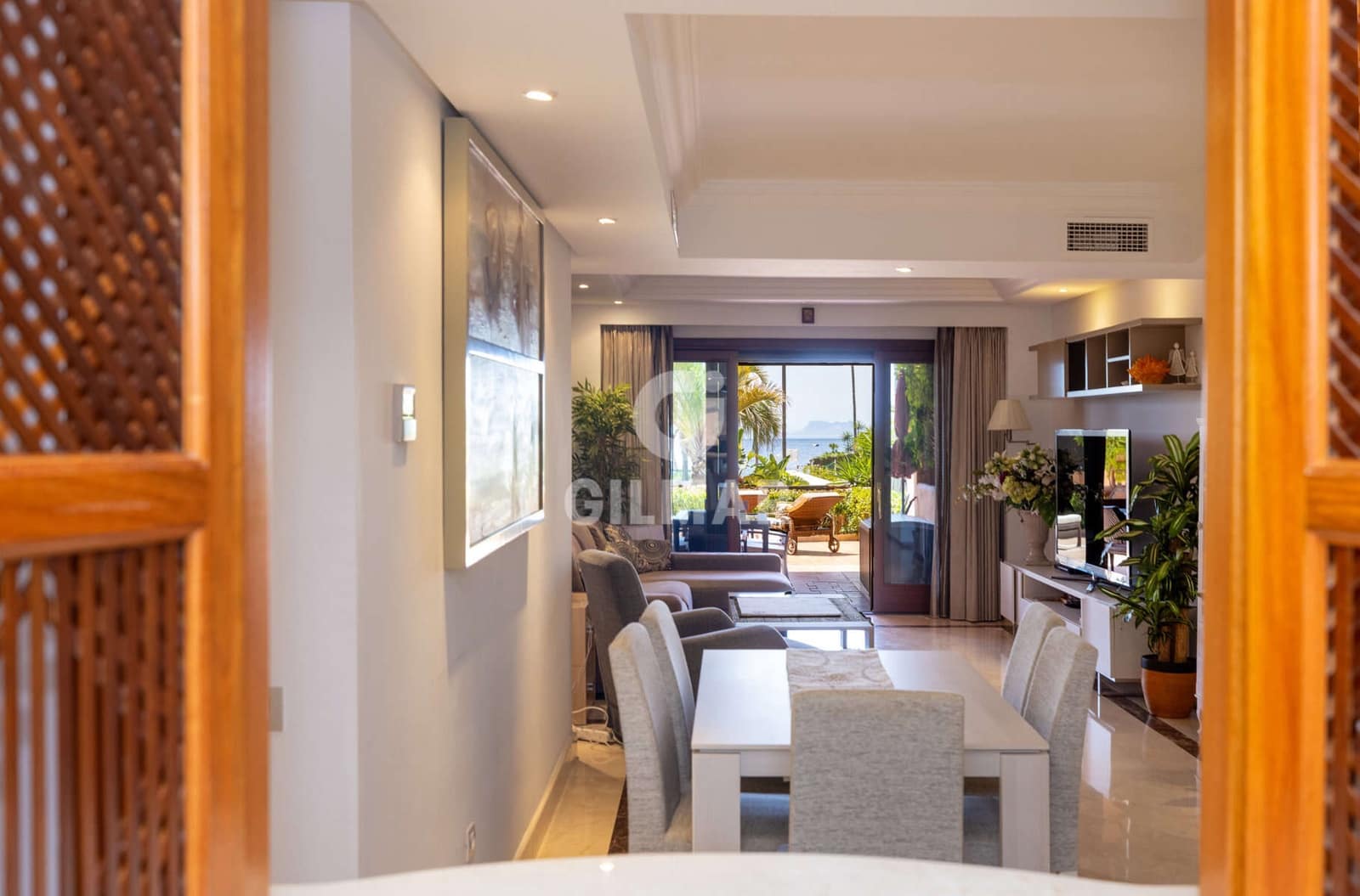 2 bedroom Flat for sale in Estepona with pool garage - € 750,000 (Ref: 10015919)