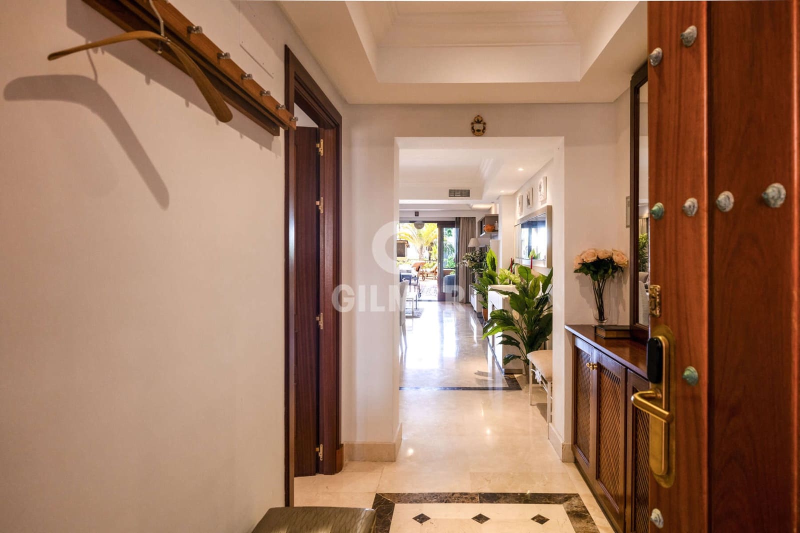 2 bedroom Flat for sale in Estepona with pool garage - € 750,000 (Ref: 10015919)
