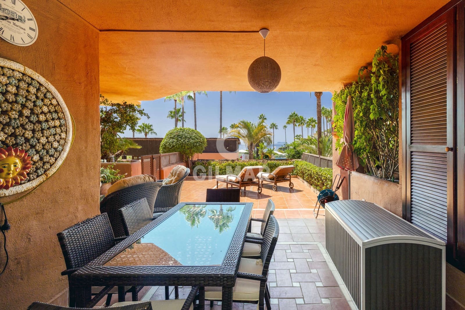 2 bedroom Flat for sale in Estepona with pool garage - € 750,000 (Ref: 10015919)