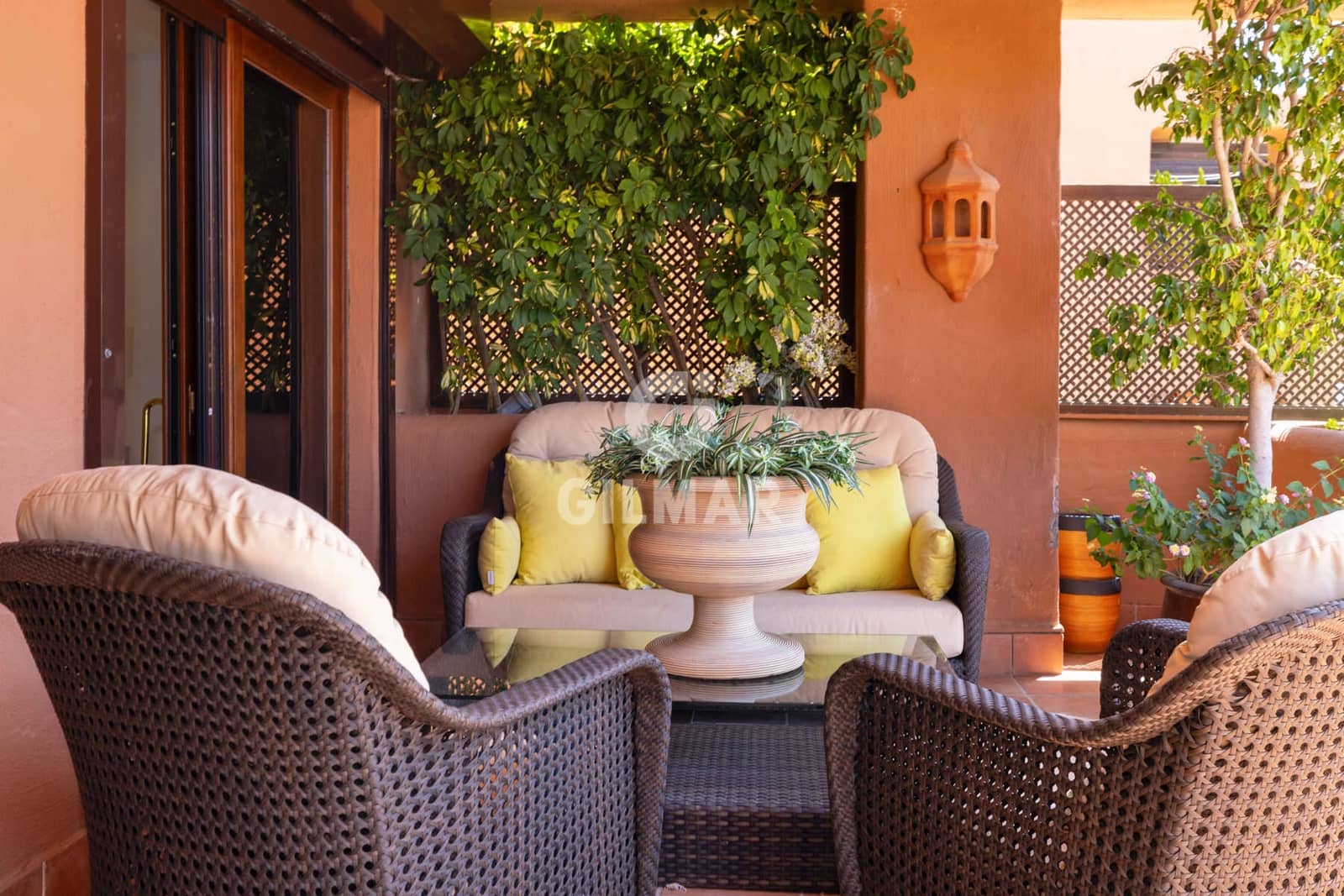 2 bedroom Flat for sale in Estepona with pool garage - € 750,000 (Ref: 10015919)