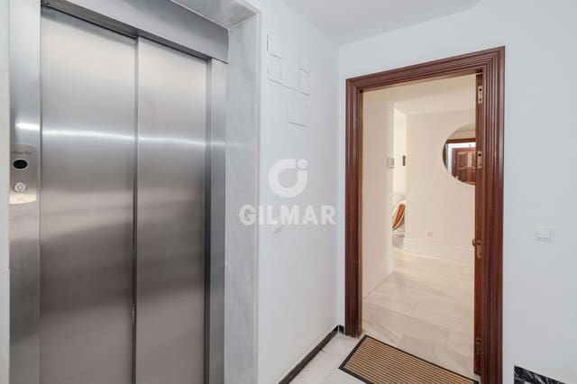 4 Zimmer Wohnung zu verkaufen in Playa Bajadilla - Puertos, Marbella mit Garage - 1.126.000 € (Ref: 10016572)