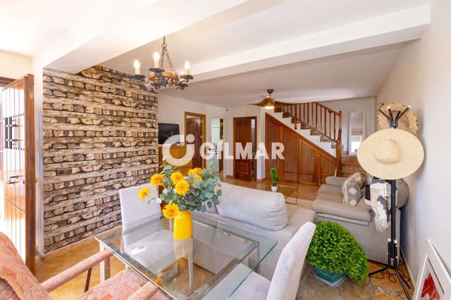 3 sovrum Radhus till salu i Benamara, Estepona med pool - 409 000 € (Ref: 10019400)