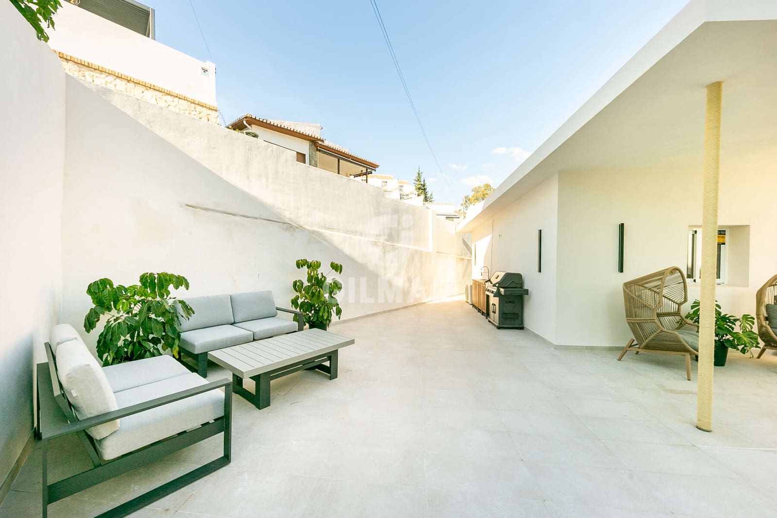4 bedroom Villa for sale in Fuengirola with pool garage - € 699,000 (Ref: 10019559)