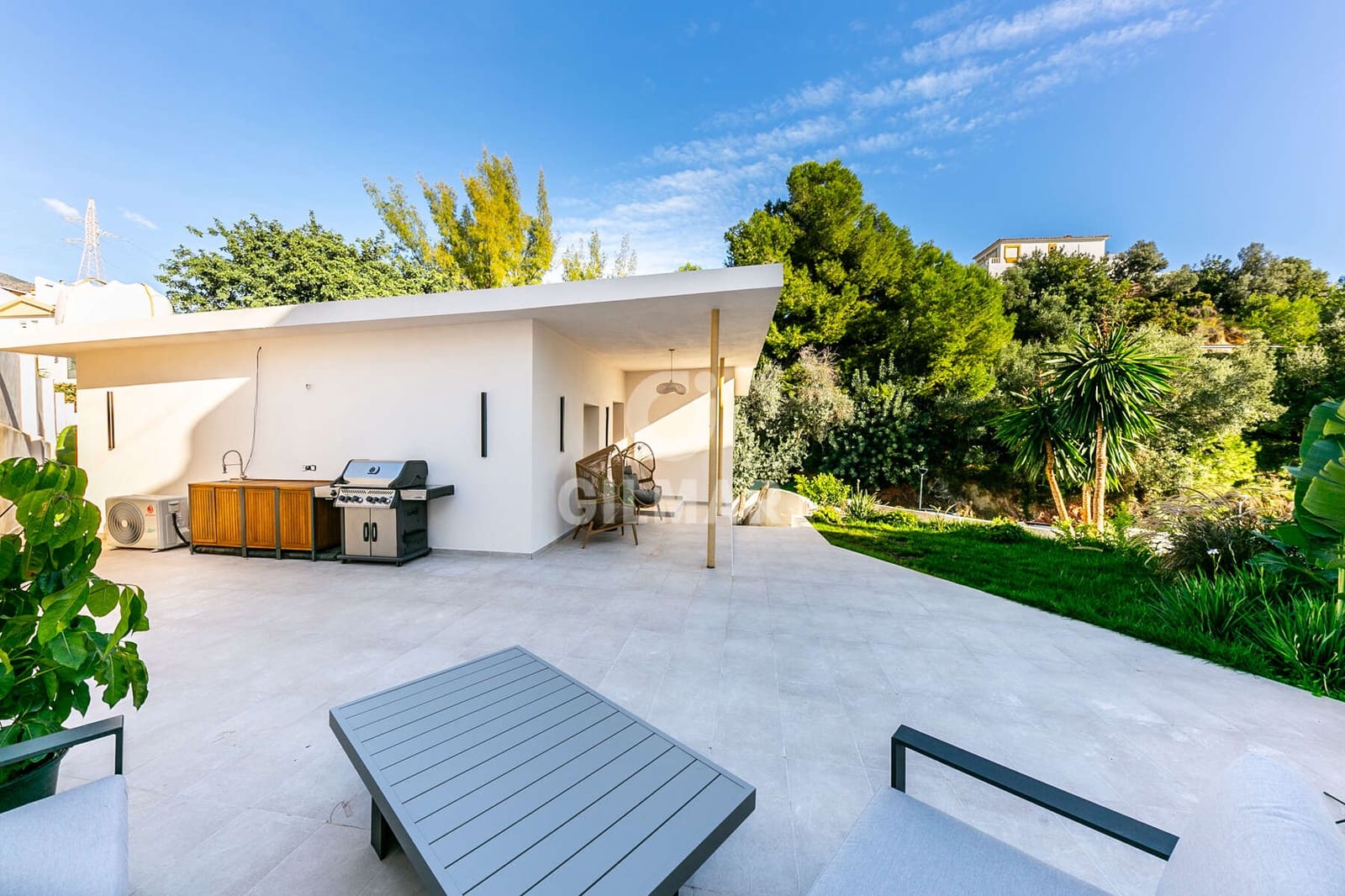 4 bedroom Villa for sale in Fuengirola with pool garage - € 699,000 (Ref: 10019559)