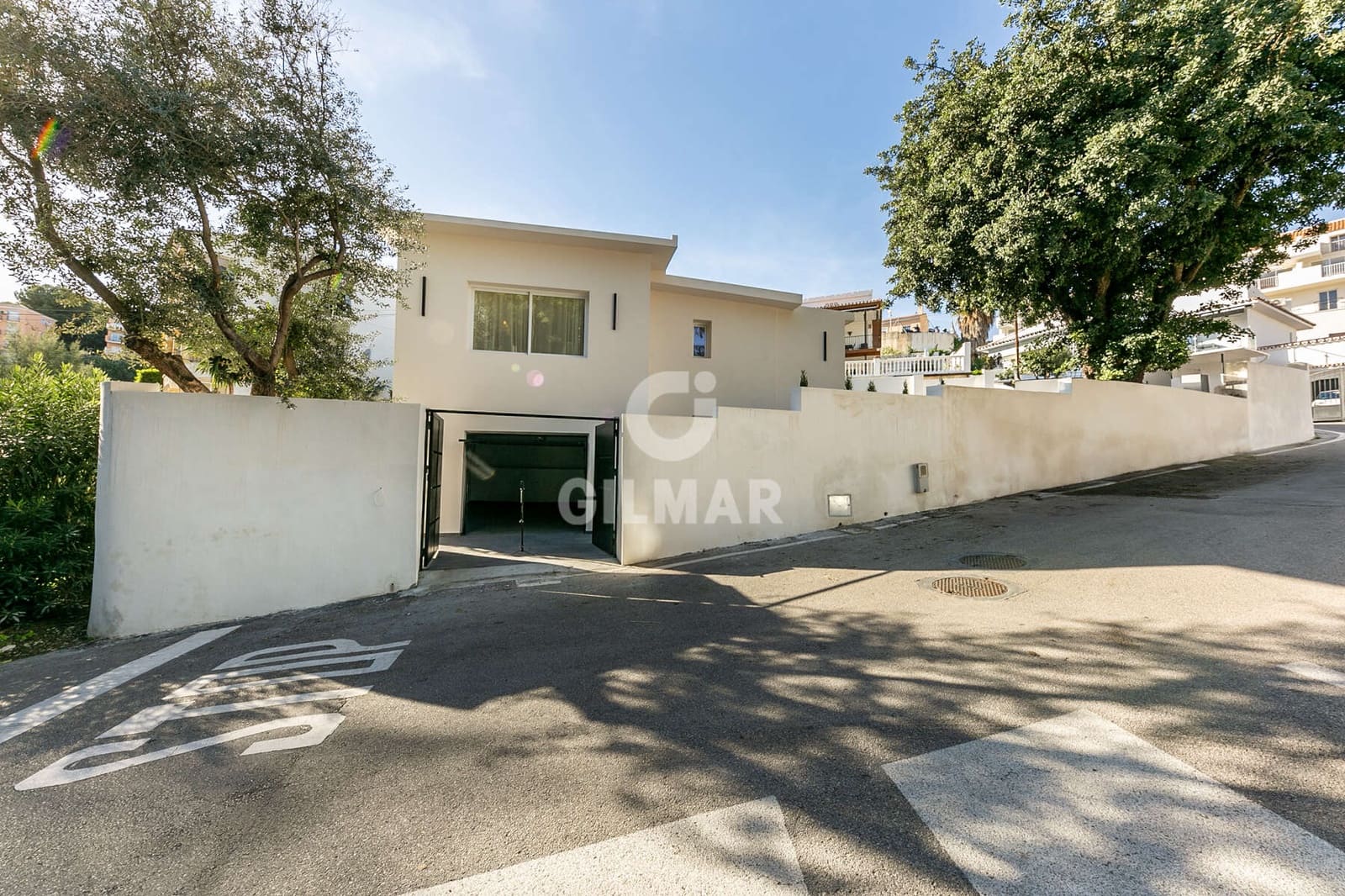 4 bedroom Villa for sale in Fuengirola with pool garage - € 699,000 (Ref: 10019559)