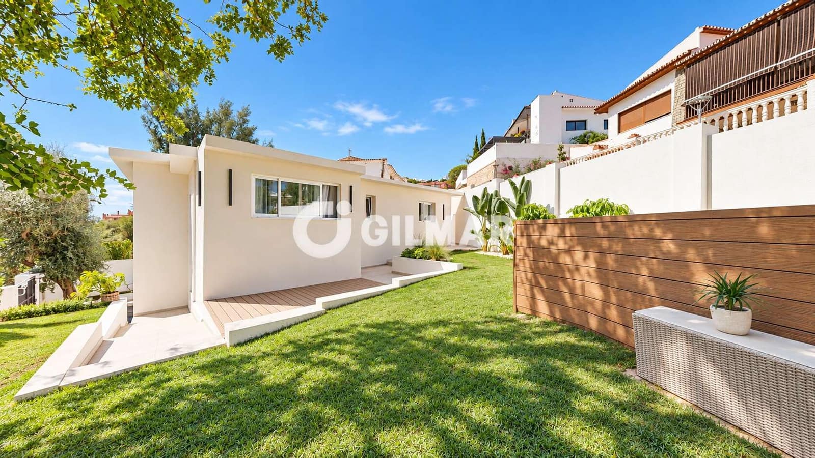 4 sypialnia Willa na sprzedaż w Fuengirola z basenem garażem - 699 000 € (Ref: 10019559)