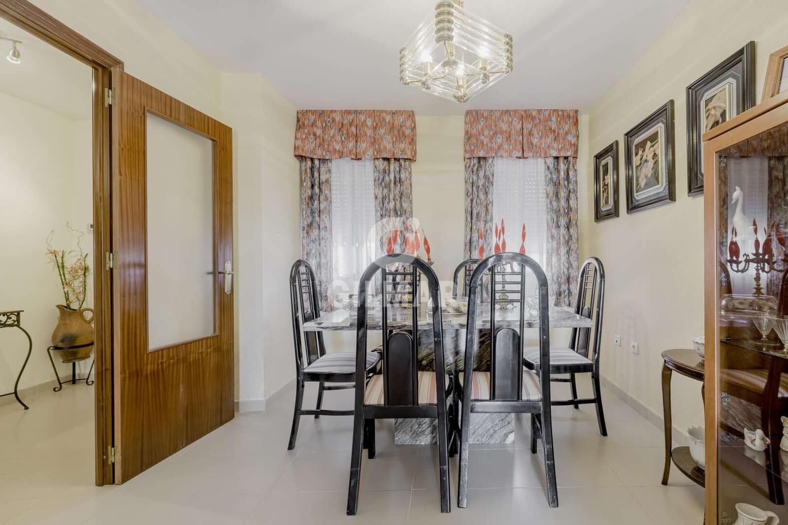 5 bedroom Villa for sale in Conil de la Frontera with garage - € 995,000 (Ref: 10019988)