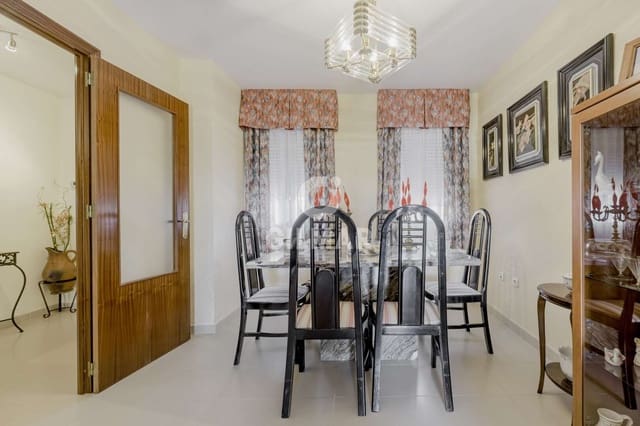 5 slaapkamer Villa te koop in Conil de la Frontera met garage - € 995.000 (Ref: 10019988)