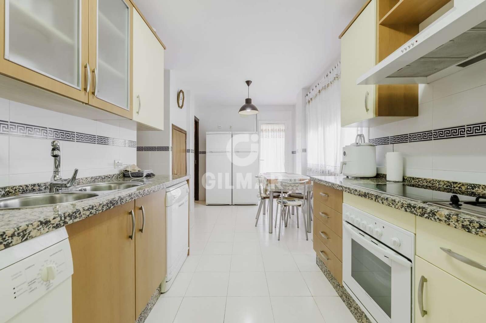 5 bedroom Villa for sale in Conil de la Frontera with garage - € 995,000 (Ref: 10019988)
