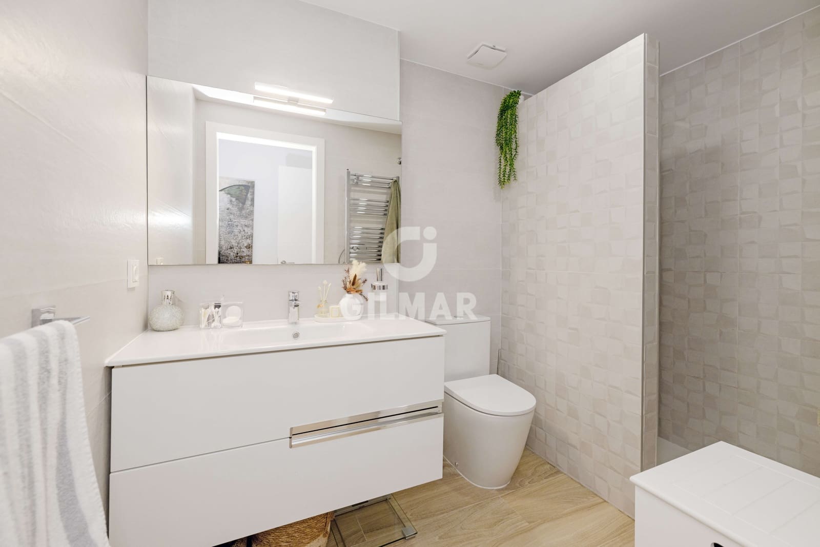 4 slaapkamer Flat te koop in Malaga stad met zwembad garage - € 1.390.000 (Ref: 10021402)