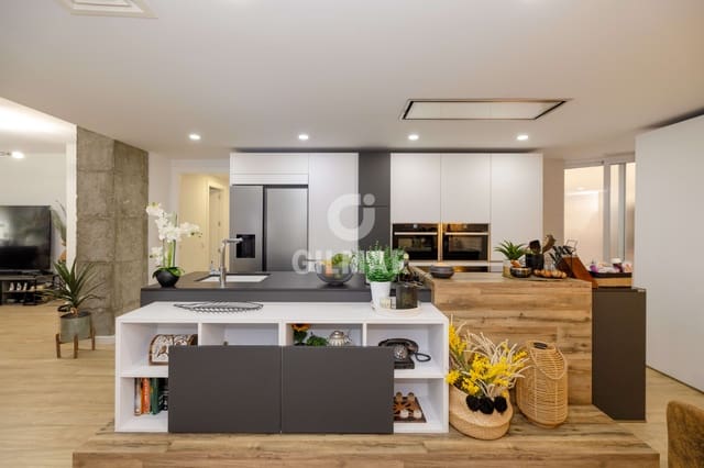 4 slaapkamer Flat te koop in Santa Paula, Málaga stad met zwembad garage - € 1.390.000 (Ref: 10021402)