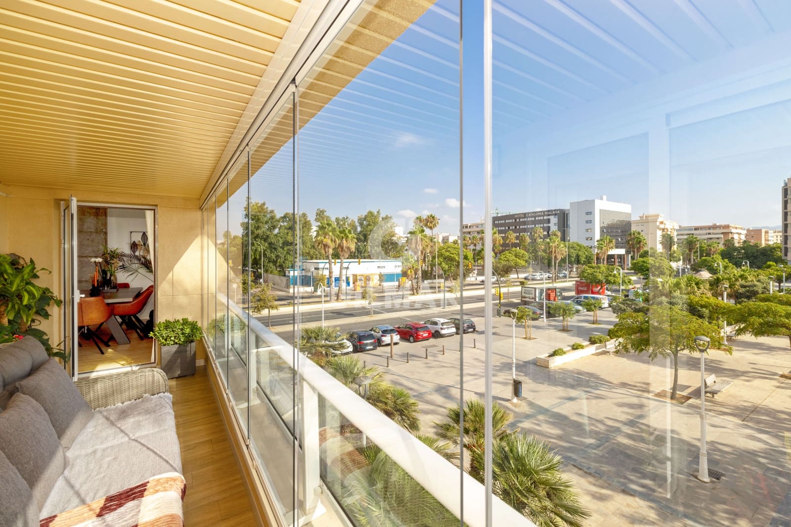 4 slaapkamer Flat te koop in Malaga stad met zwembad garage - € 1.390.000 (Ref: 10021402)