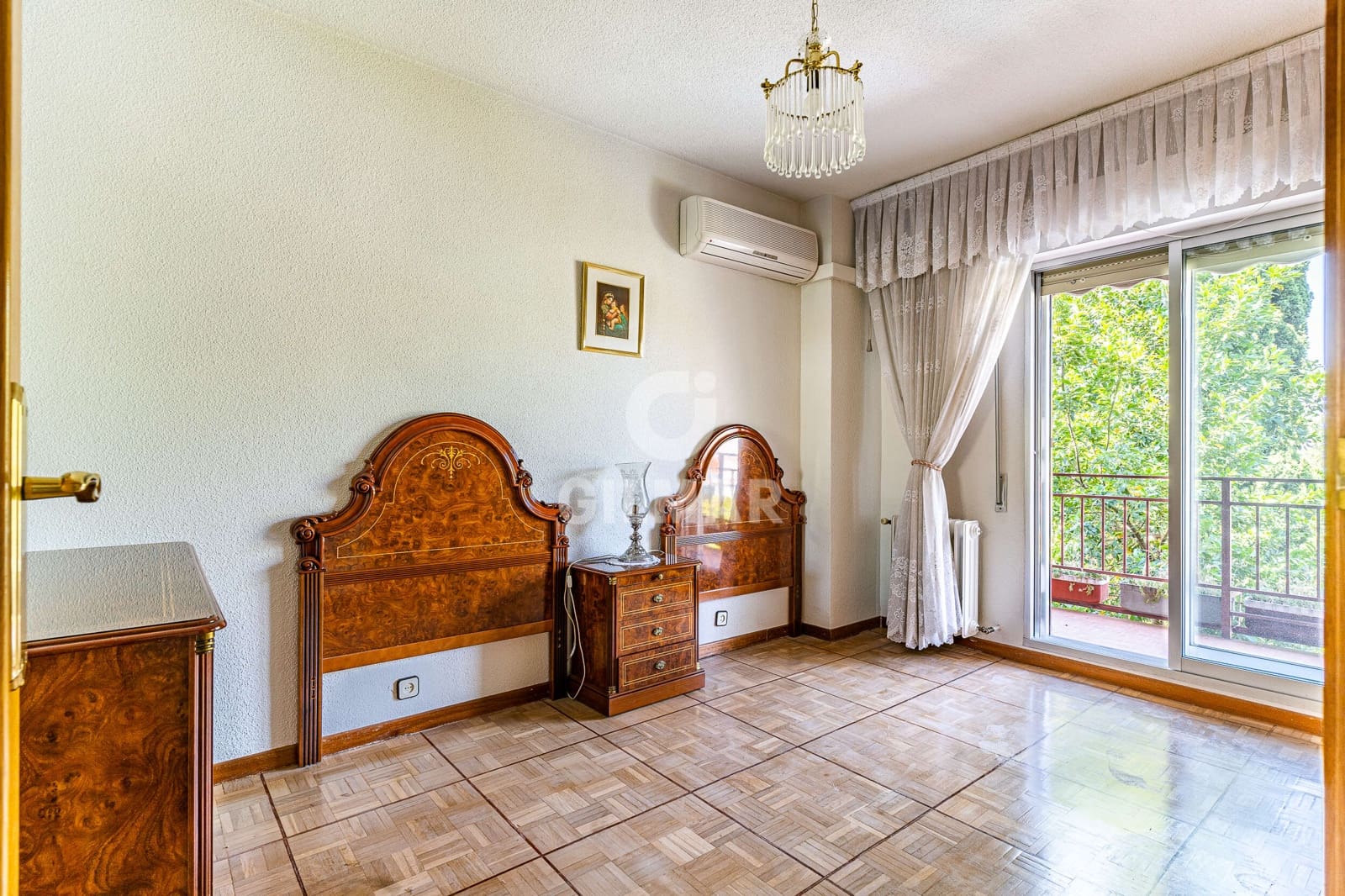 6 bedroom Terraced Villa for sale in Madrid city with pool garage - € 1,395,000 (Ref: 10021665)