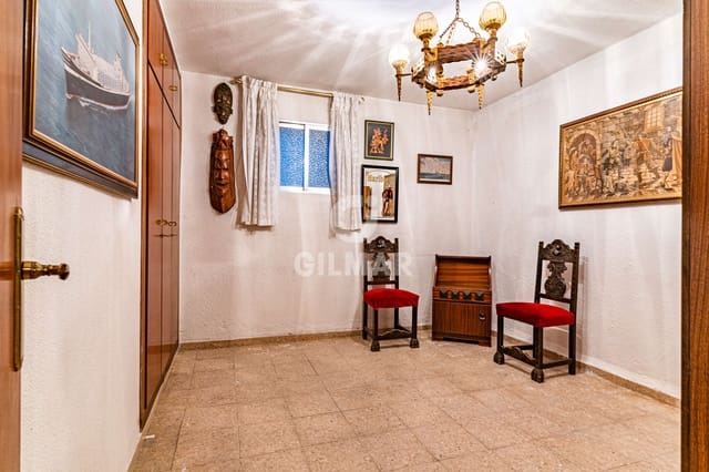 6 bedroom Terraced Villa for sale in Peñagrande, Madrid city - € 1,395,000 (Ref: 10021665)
