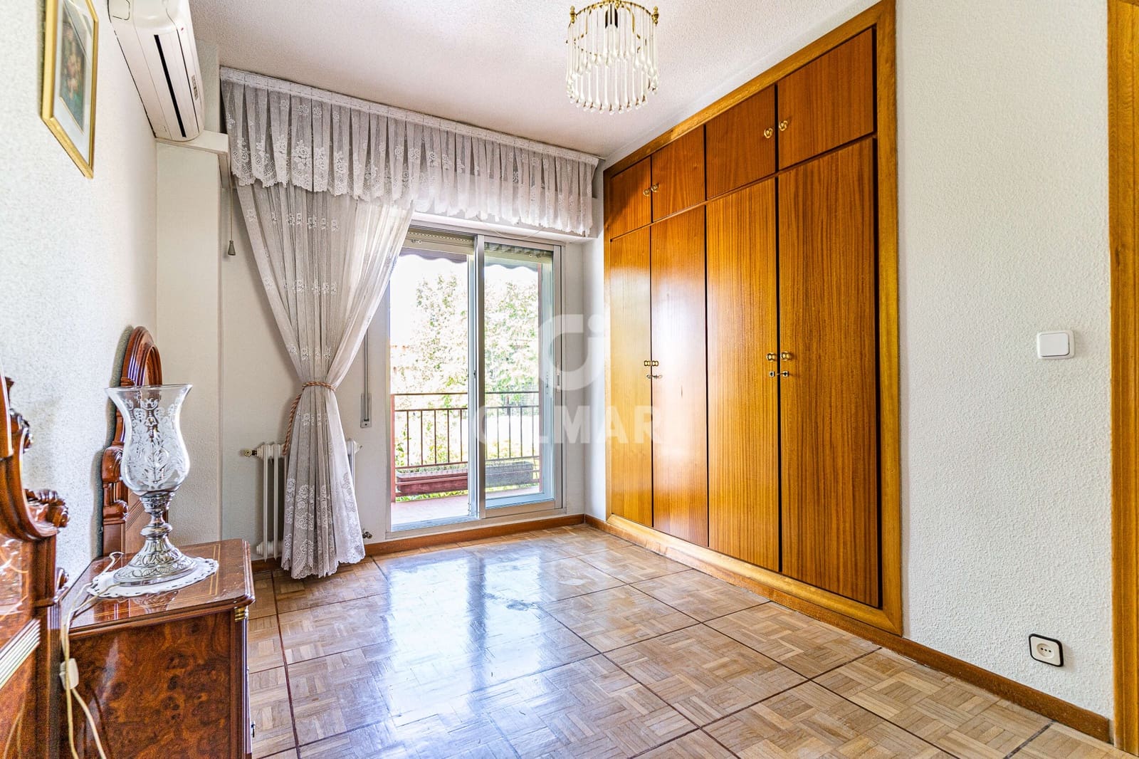 6 bedroom Terraced Villa for sale in Madrid city with pool garage - € 1,395,000 (Ref: 10021665)