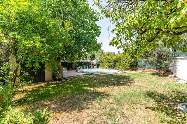 6 bedroom Terraced Villa for sale in Peñagrande, Madrid city - € 1,395,000 (Ref: 10021665)