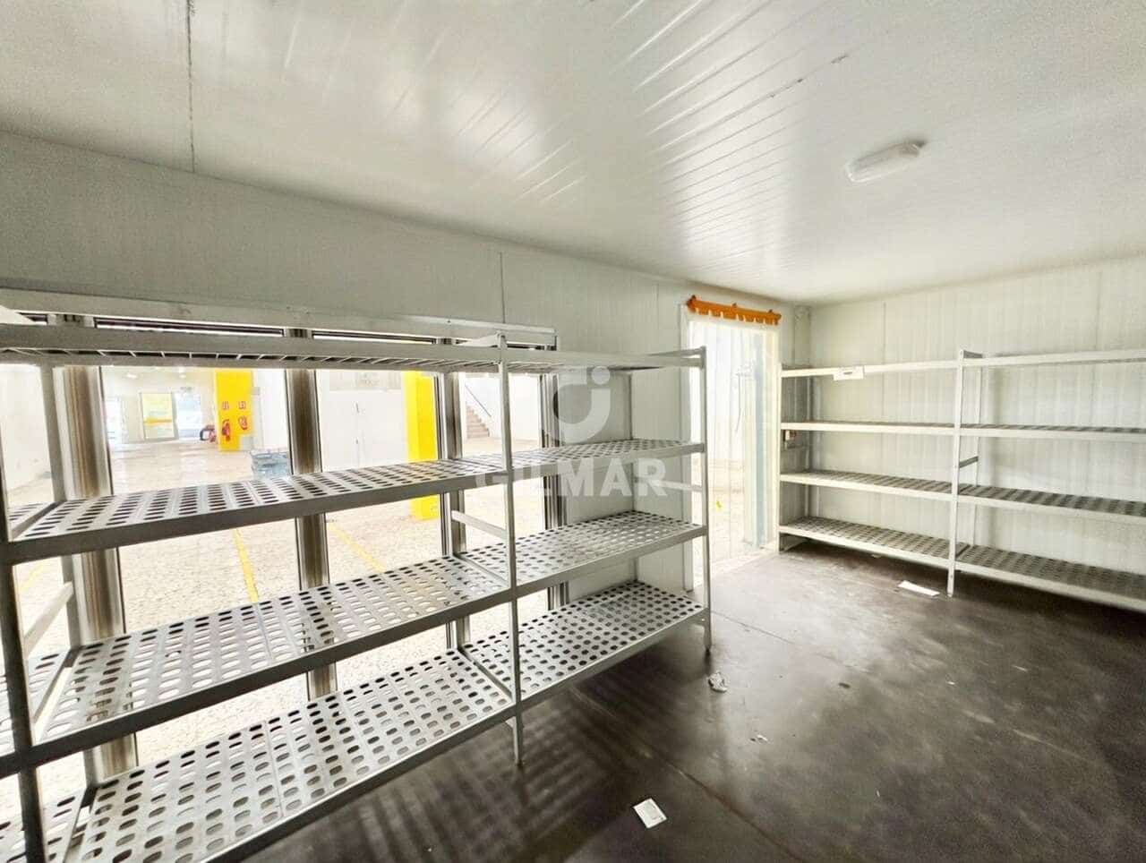 Commercial for sale in Santa Cruz de Tenerife - € 1,003,600 (Ref: 10023372)