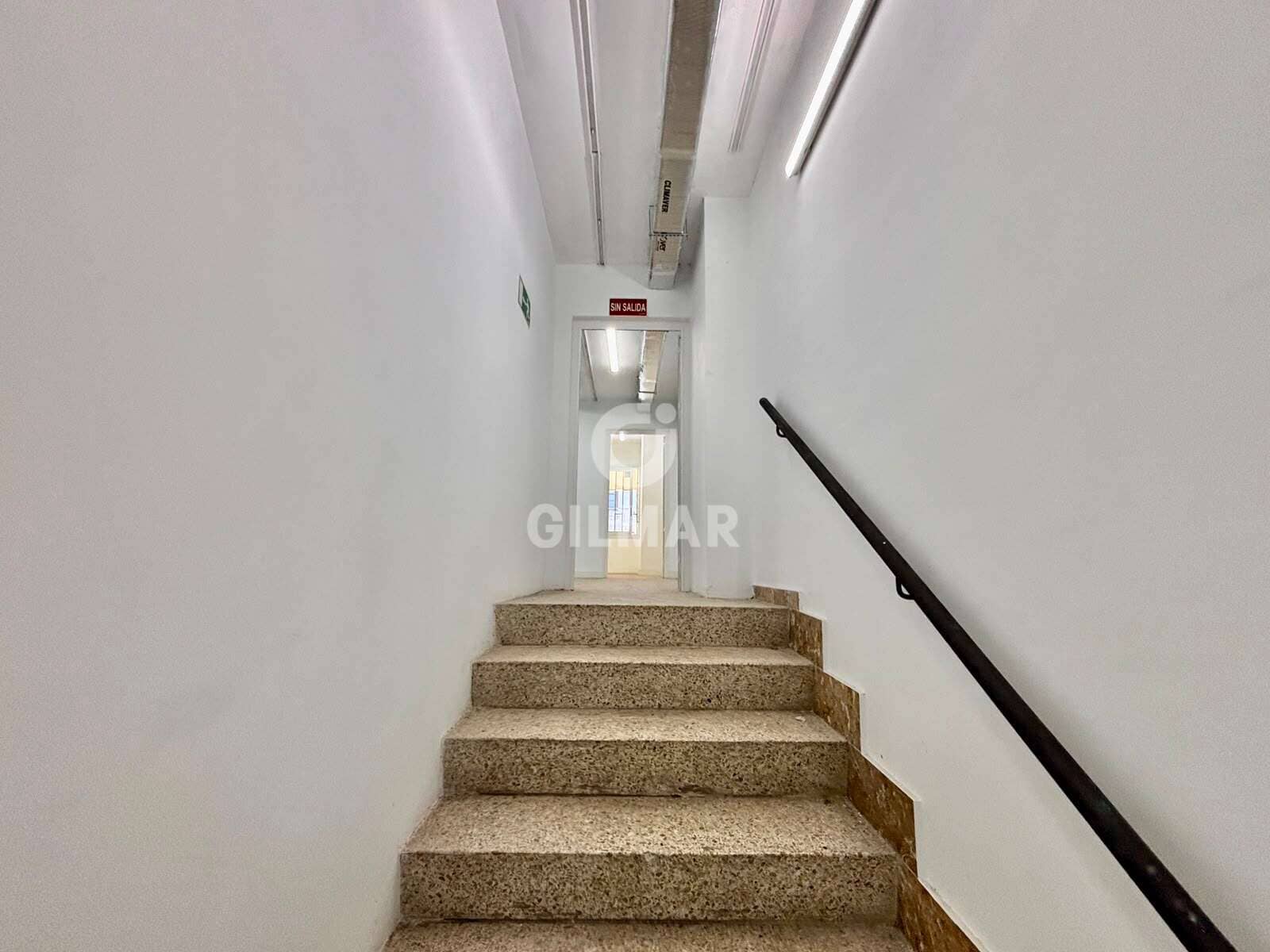 Commercial for sale in Santa Cruz de Tenerife - € 1,003,600 (Ref: 10023372)