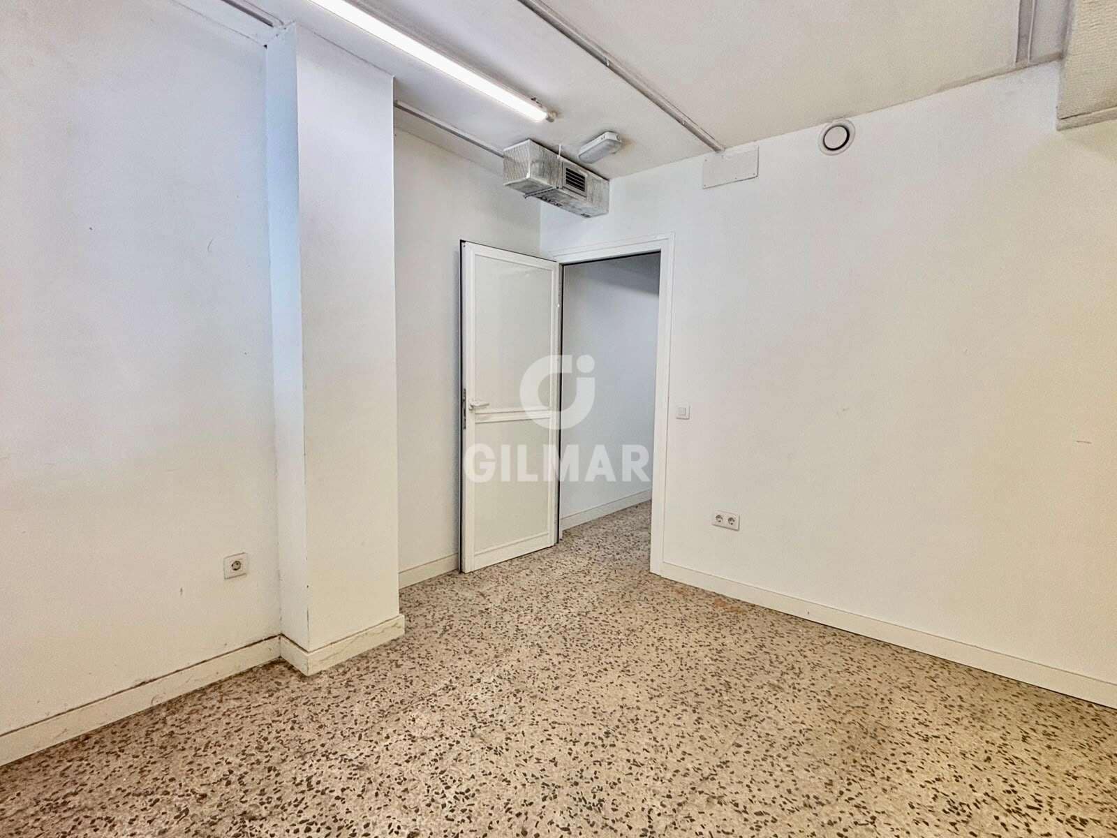 Commercial for sale in Santa Cruz de Tenerife - € 1,003,600 (Ref: 10023372)