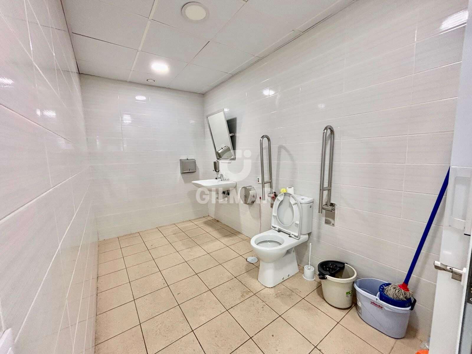 Commercial for sale in Santa Cruz de Tenerife - € 1,003,600 (Ref: 10023372)