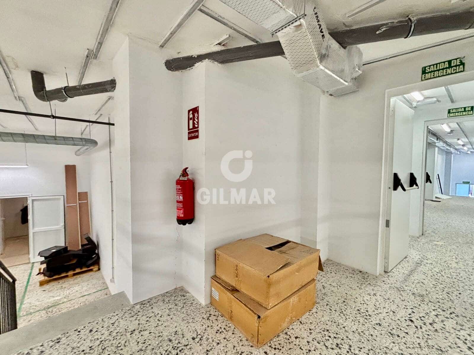 Commercial for sale in Santa Cruz de Tenerife - € 1,003,600 (Ref: 10023372)