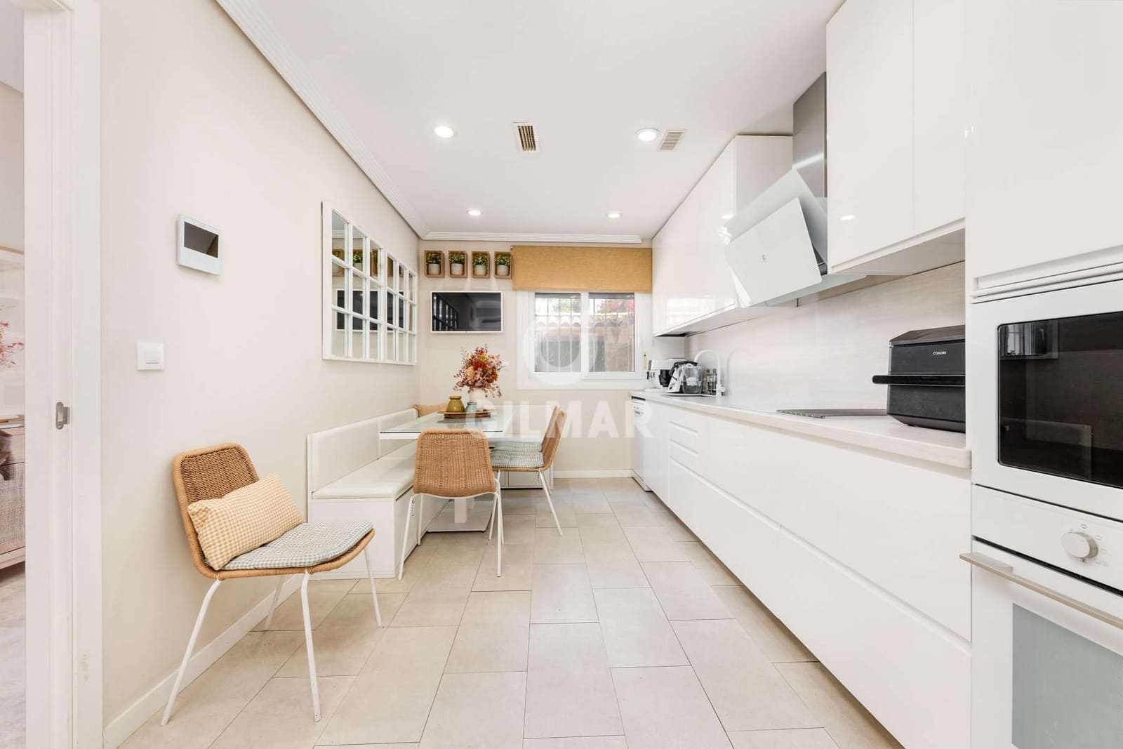 7 quarto Moradia para venda em Montequinto com piscina garagem - 850 000 € (Ref: 10023373)