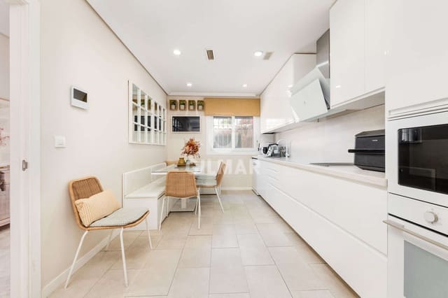 7 camera da letto Villa in vendita in Montequinto, Dos Hermanas con piscina garage - 850.000 € (Rif: 10023373)
