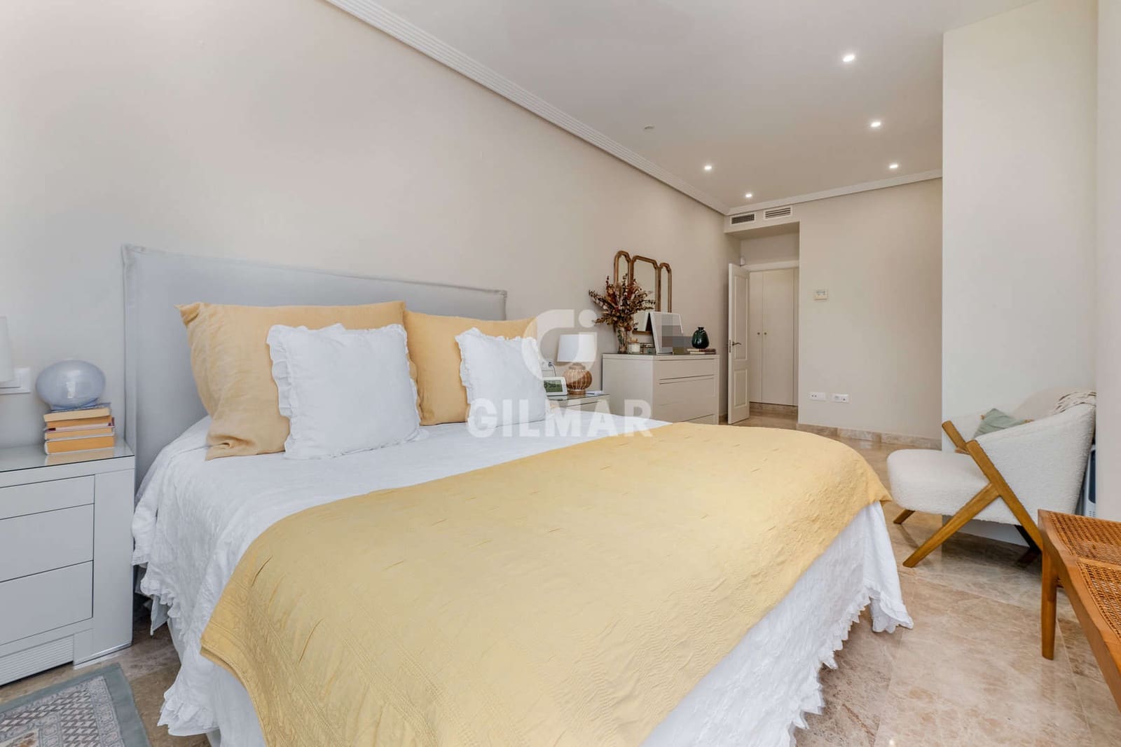 7 quarto Moradia para venda em Montequinto com piscina garagem - 850 000 € (Ref: 10023373)