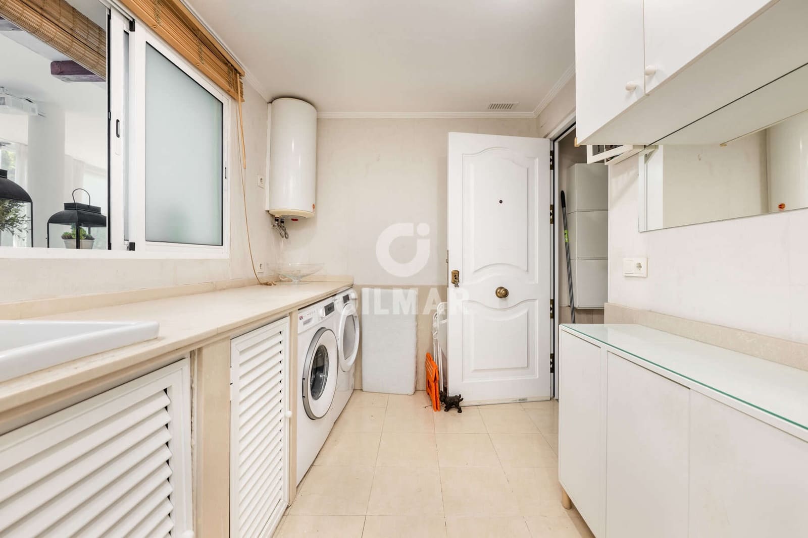 7 quarto Moradia para venda em Montequinto com piscina garagem - 850 000 € (Ref: 10023373)