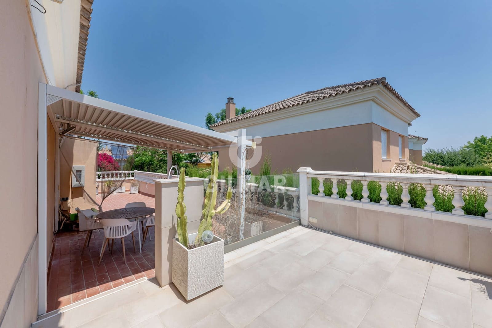 7 quarto Moradia para venda em Montequinto com piscina garagem - 850 000 € (Ref: 10023373)