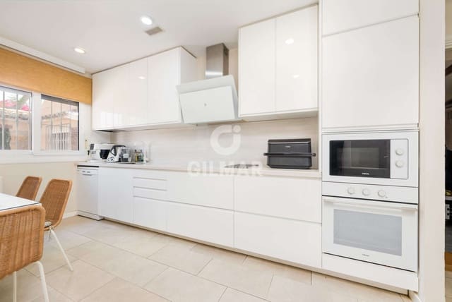 7 camera da letto Villa in vendita in Montequinto, Dos Hermanas con piscina garage - 850.000 € (Rif: 10023373)