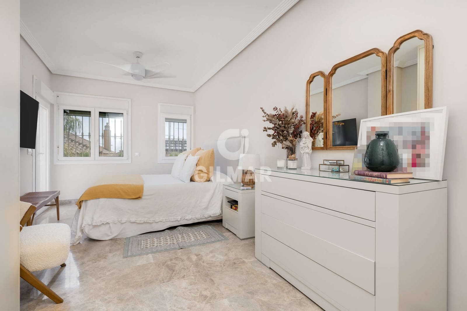 7 quarto Moradia para venda em Montequinto com piscina garagem - 850 000 € (Ref: 10023373)