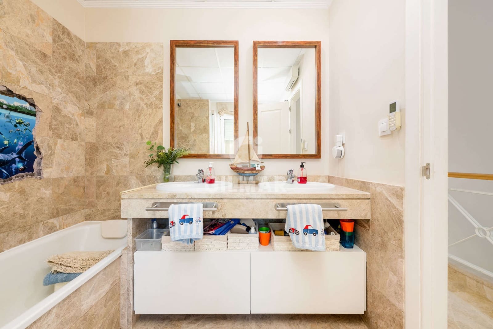 7 quarto Moradia para venda em Montequinto com piscina garagem - 850 000 € (Ref: 10023373)